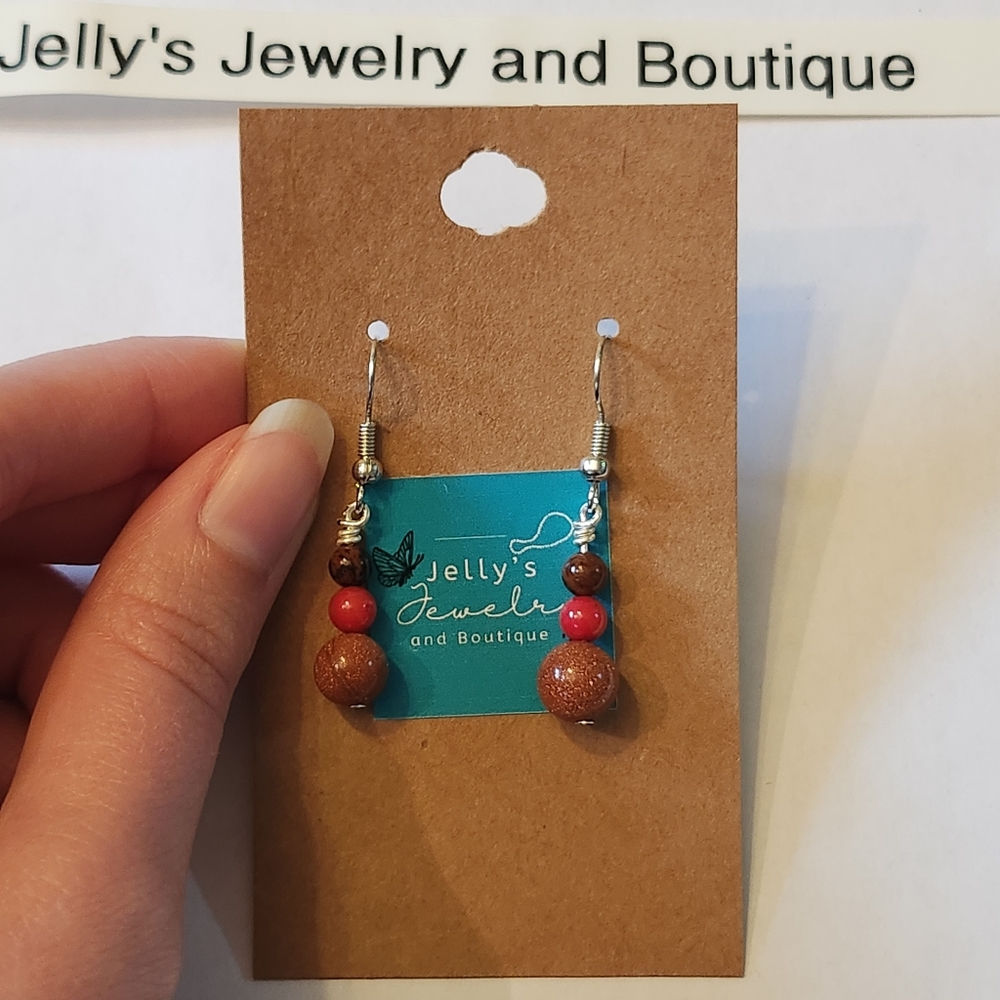 Jelly's Jewelry and Boutique Handcrafted, NWT, Stone & Glittery Glass Earring